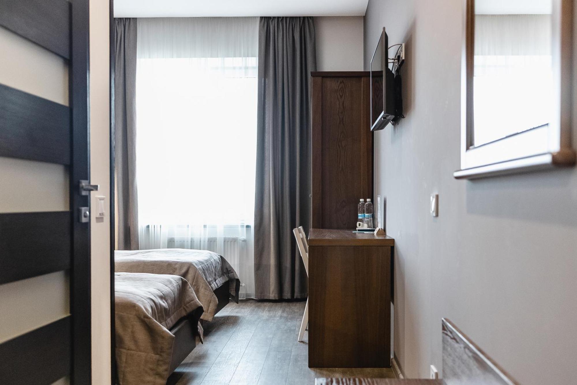 Geography Hotel Veresneve Luaran gambar