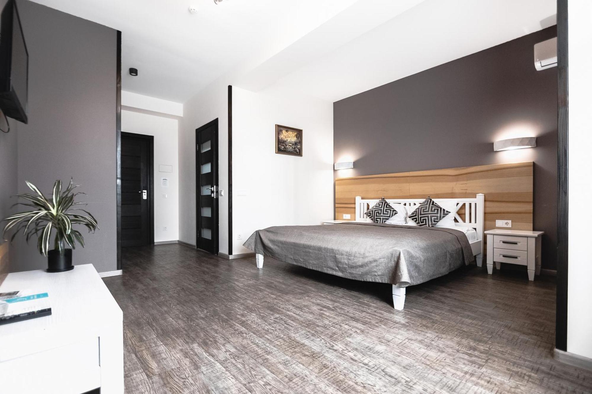Geography Hotel Veresneve Luaran gambar