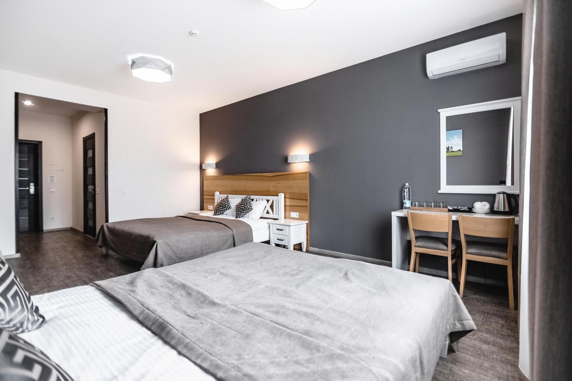 Geography Hotel Veresneve Luaran gambar