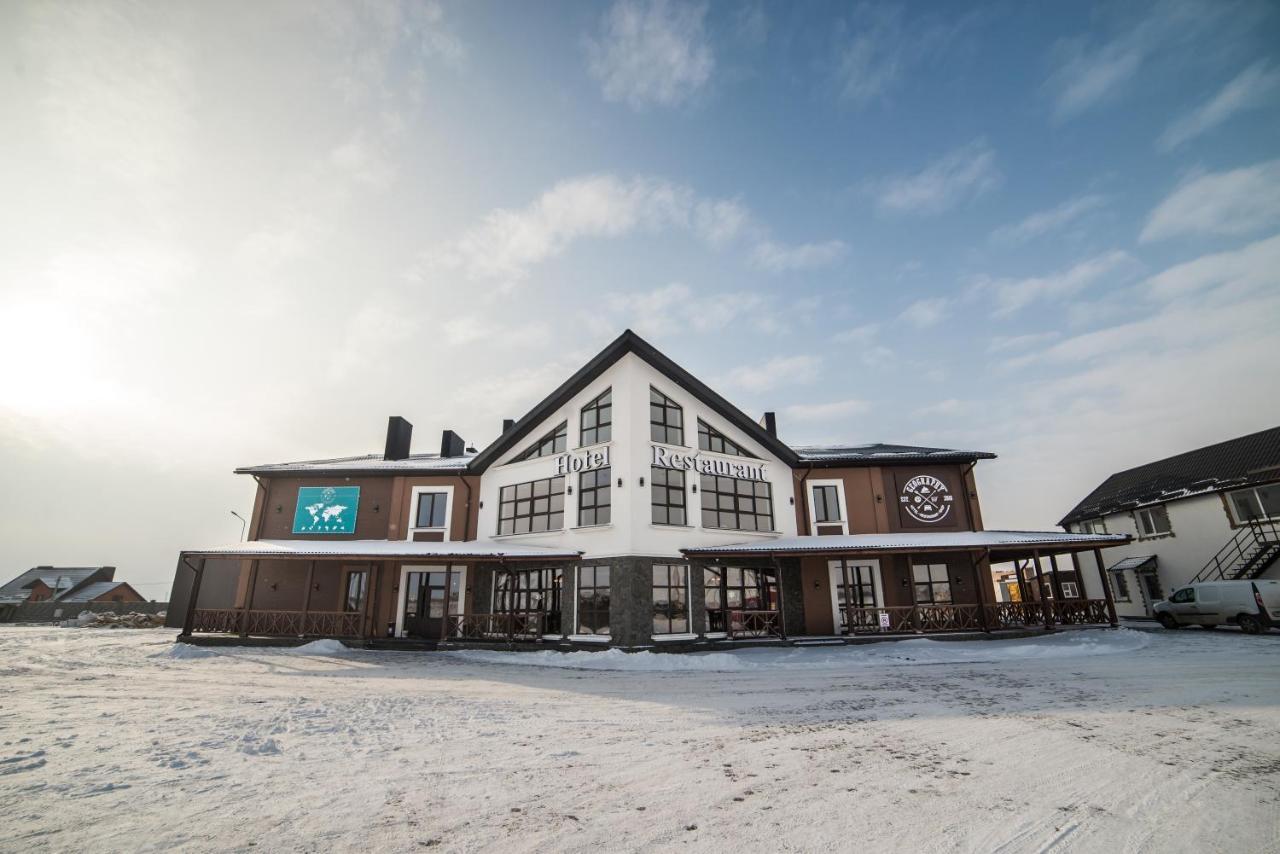 Geography Hotel Veresneve Luaran gambar