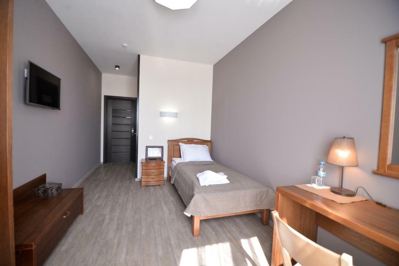 Geography Hotel Veresneve Luaran gambar
