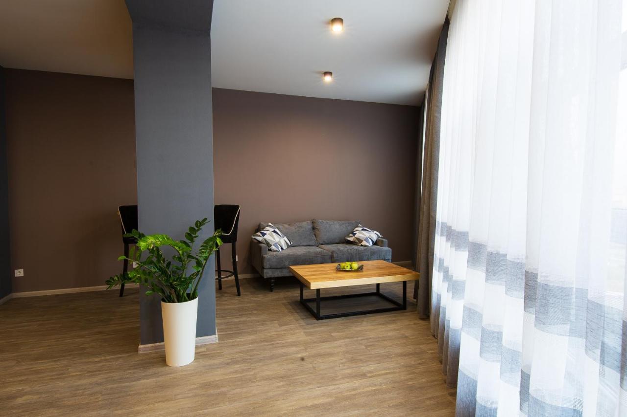 Geography Hotel Veresneve Luaran gambar