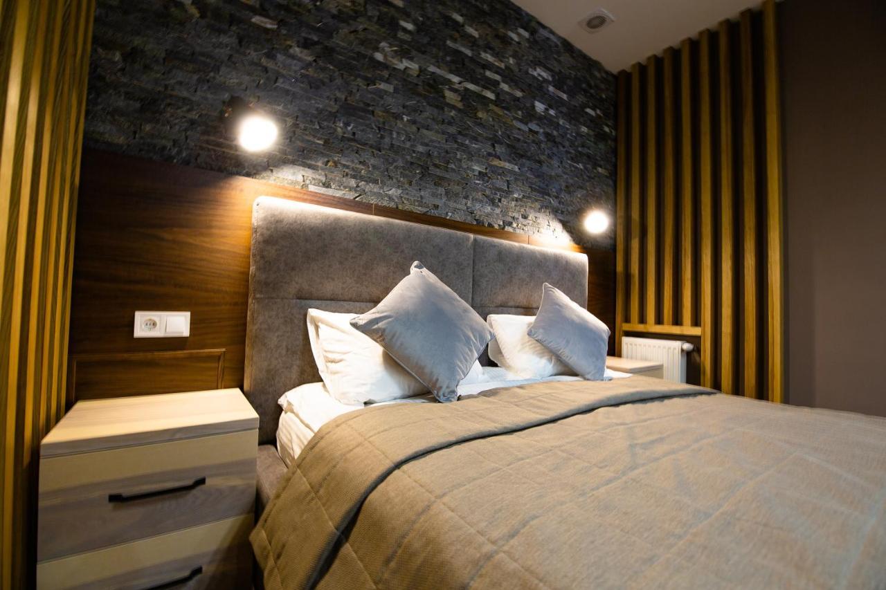 Geography Hotel Veresneve Luaran gambar